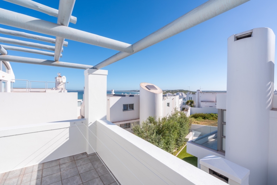 4 Bedroom Property for Sale in Paradise Beach Western Cape